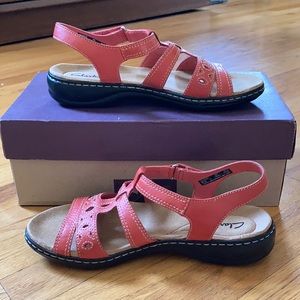 Clarks Womens Sandals, Coral, 9M New